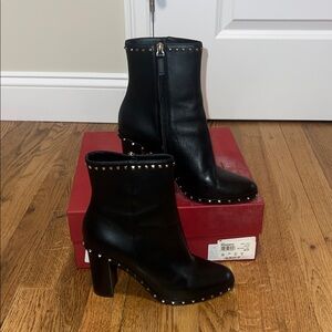 Valentino Garavani Elegant Black Studded Heeled Boots